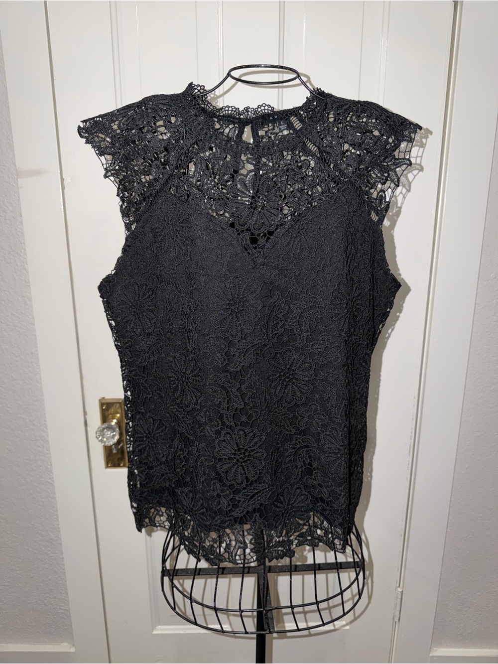 Adiva Black Lace Crochet Cap-Sleeve Camisole